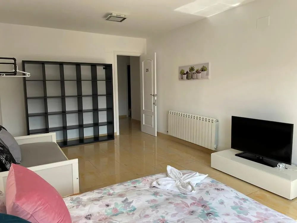 Habitaciones En Villa Coliving Villa Vistas San Fausto de Campcentellas Spain